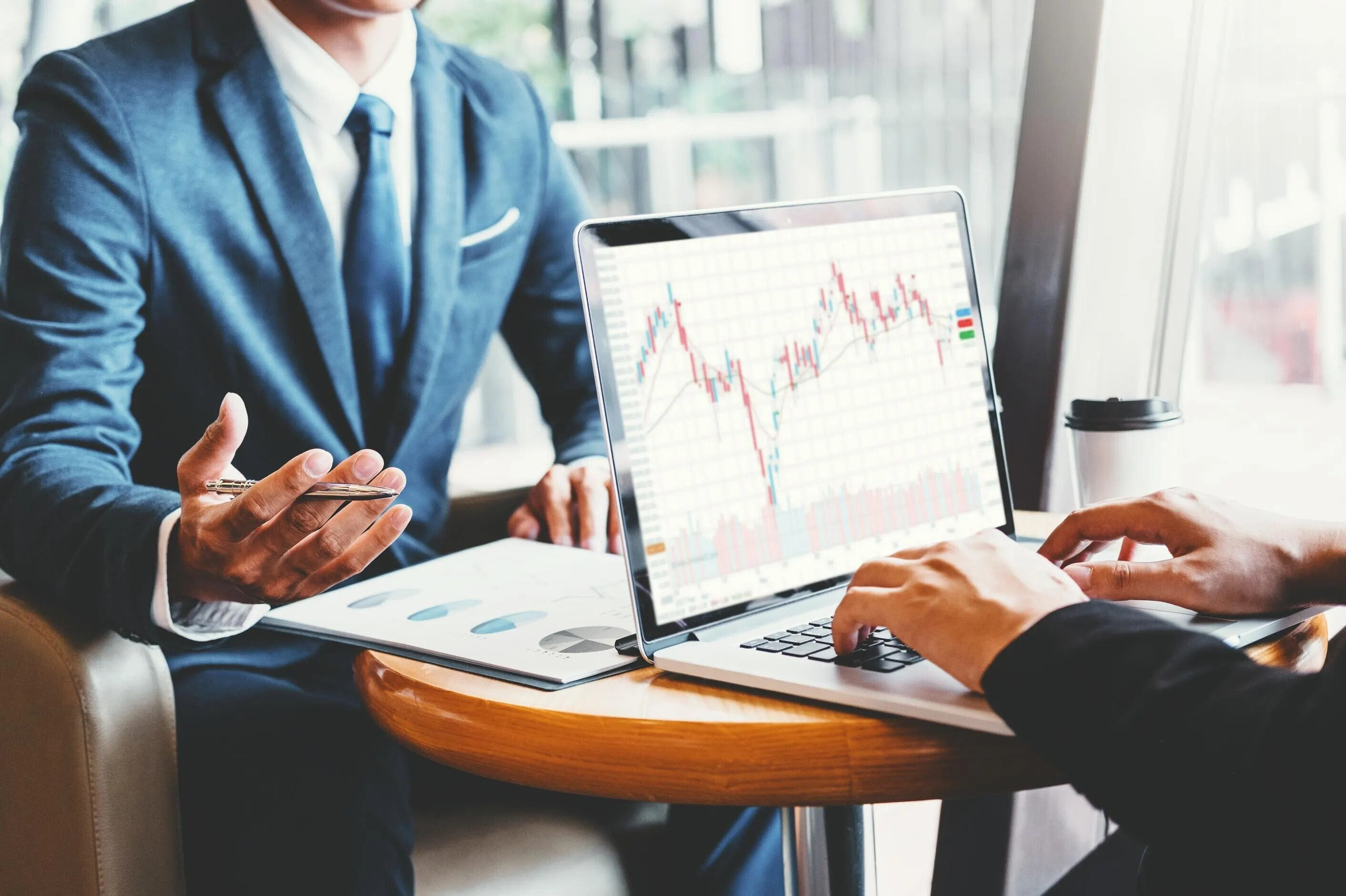 Компании на Кипре стали меньше инвестировать