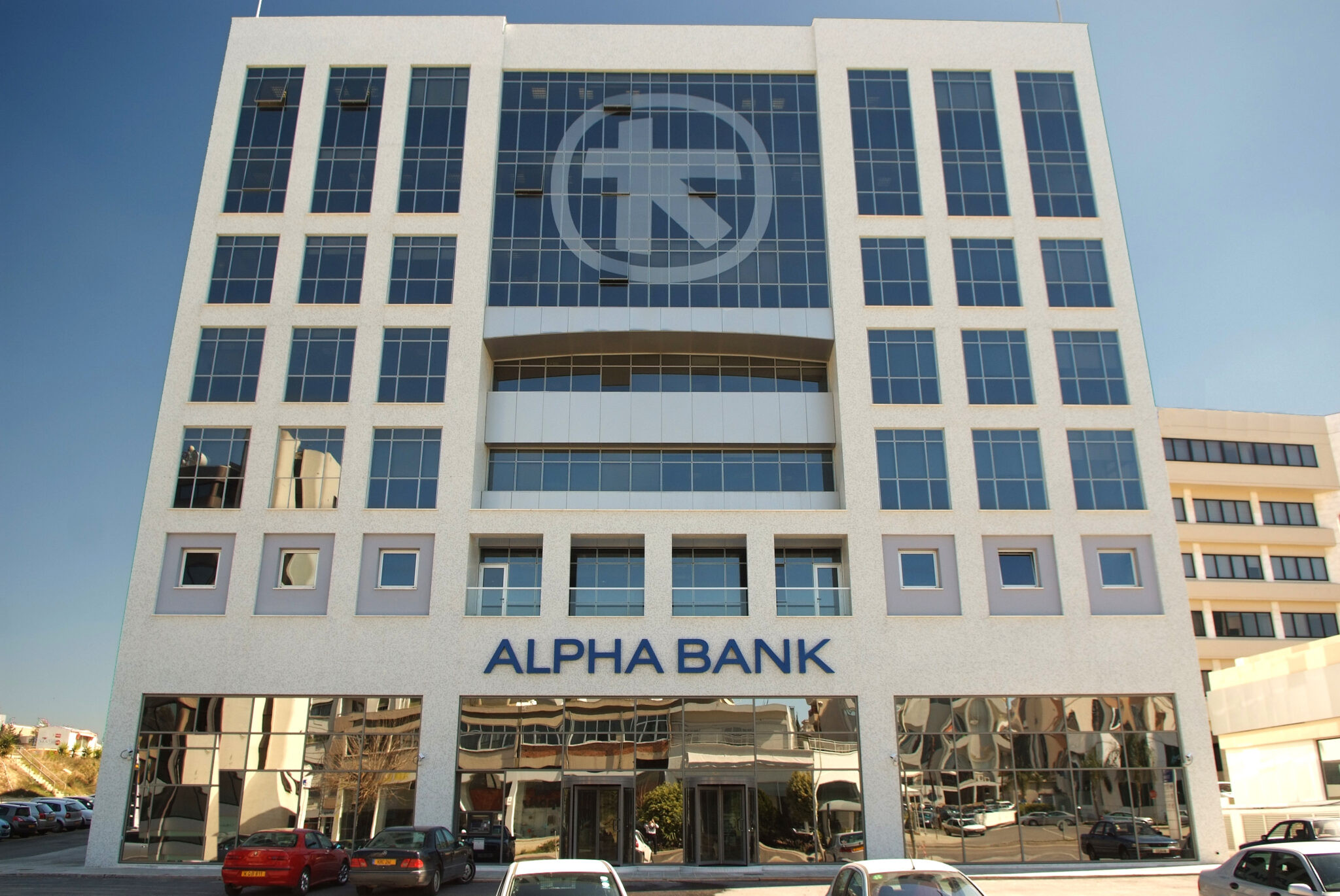 Alpha Bank на Кипре получил международные награды за цифровые банковские услуги