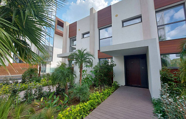 Mercure Beach Hotel Larnaca: шикарный отель в Ларнаке