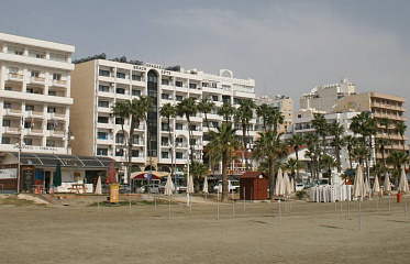 Finikoudes promenade in Larnaca