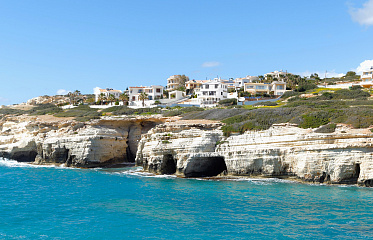 A luxury complex of 16 private villas will be built in Paphos