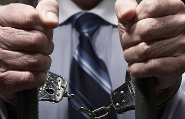 Фигурантов скандала с «золотыми» паспортами отпустили домой под залог