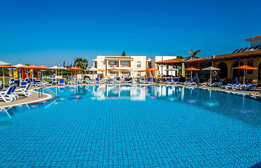 Aktea Beach Village to Become Elite Cyprus Resort
