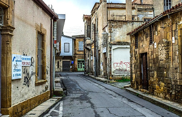 Nicosia wants to seize abandoned buildings from Turkish-Cypriots