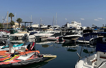At the end of February, a wooden pier will open to the public in Larnaca Marina