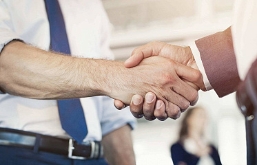 Владельцам квартир в комплексах Ria Court 61 и Ria Court 62 в Ларнаке начали выдавать титулы