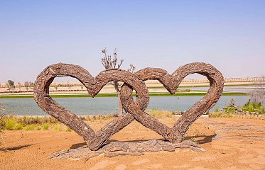 Озеро Любви в Дубае: романтический оазис среди песков