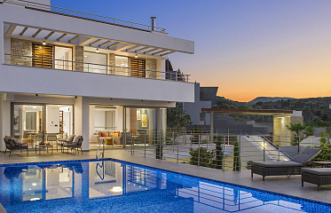 Сколько элитных вилл было продано в 2022 году на Кипре?