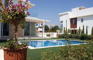 Most Cypriots prefer to live in houses 