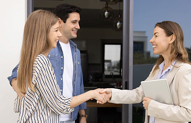 Иностранные и местные покупатели продолжают активно покупать жилье на Кипре