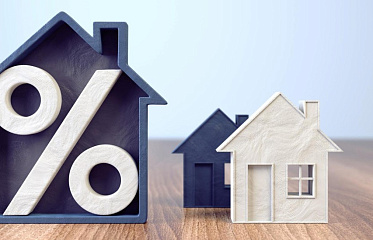 How have interest rates on loans and deposits changed in Cyprus in January 2025?
