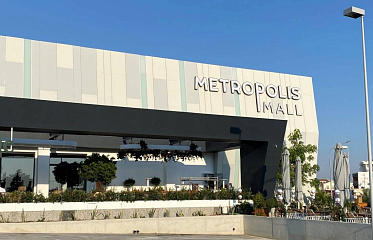 Larnaca Mall Finally Opens