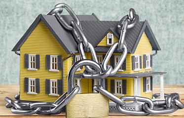 Cyprus banks impose moratorium on sale of mortgaged property
