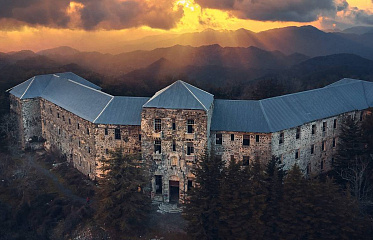 Who is the new owner of the most famous hotel in Cyprus - Berengaria Hotel?