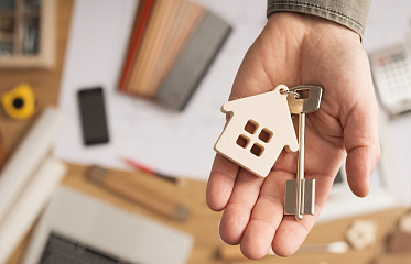 What is the best season to rent out and sell property in Cyprus?