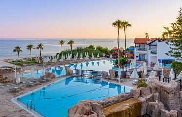 New 4-star hotel - Kapetanios Aqua Resort has opened in Paphos