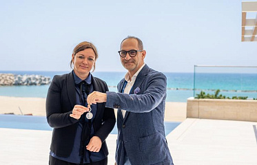 В марине Айя-Напы начали официально сдавать в эксплуатацию роскошные виллы