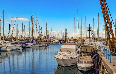 Delay for port - marina Larnaca