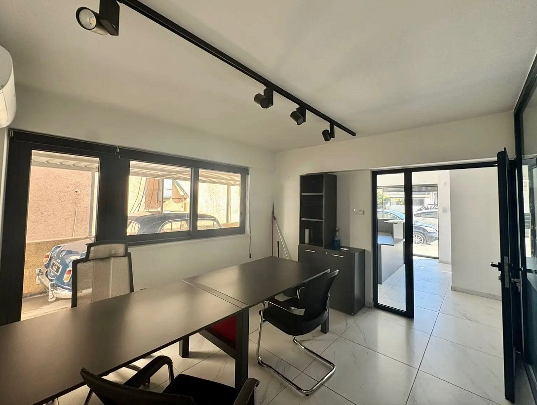 Офис в Ларнаке