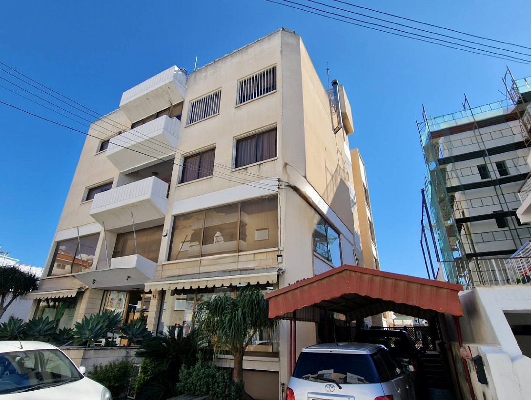 Hybrid commercial property in Limassol