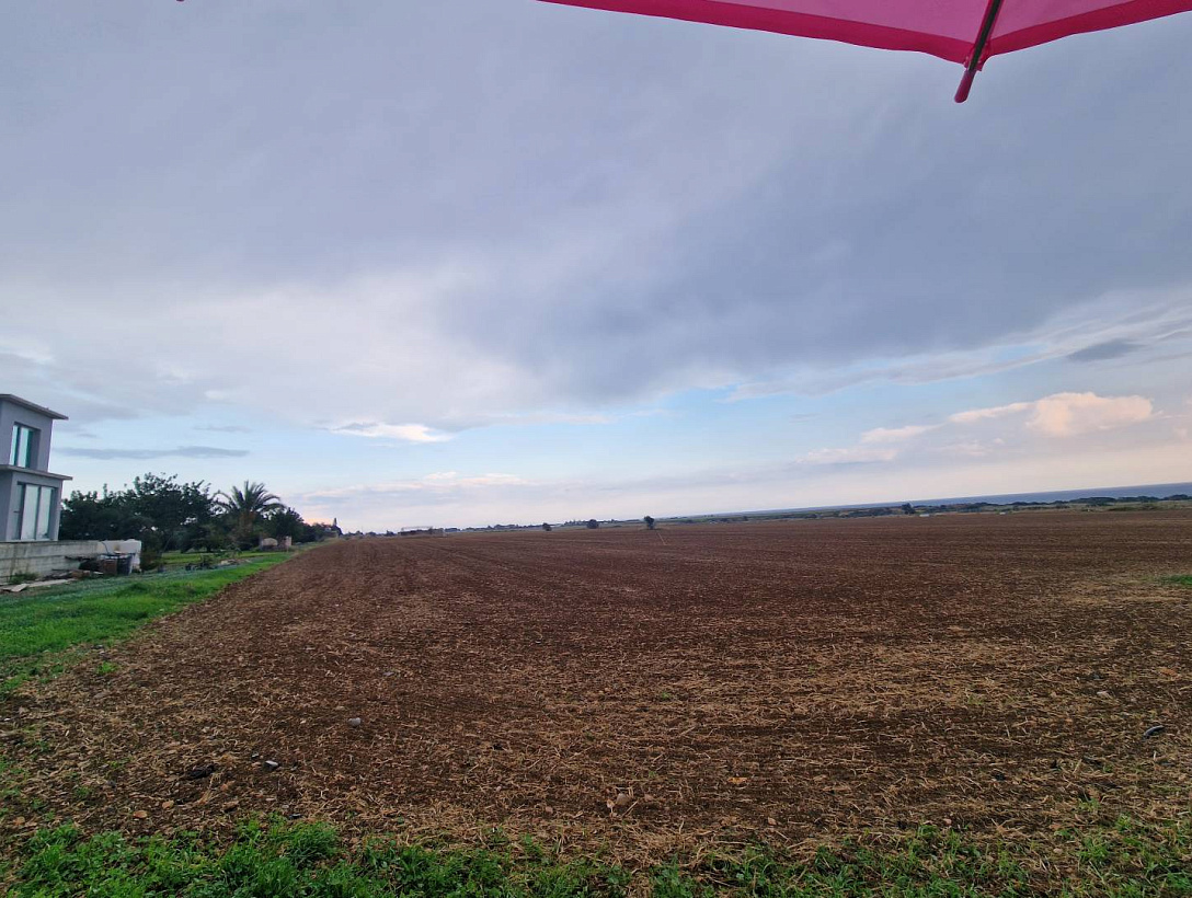 Land in Larnaca