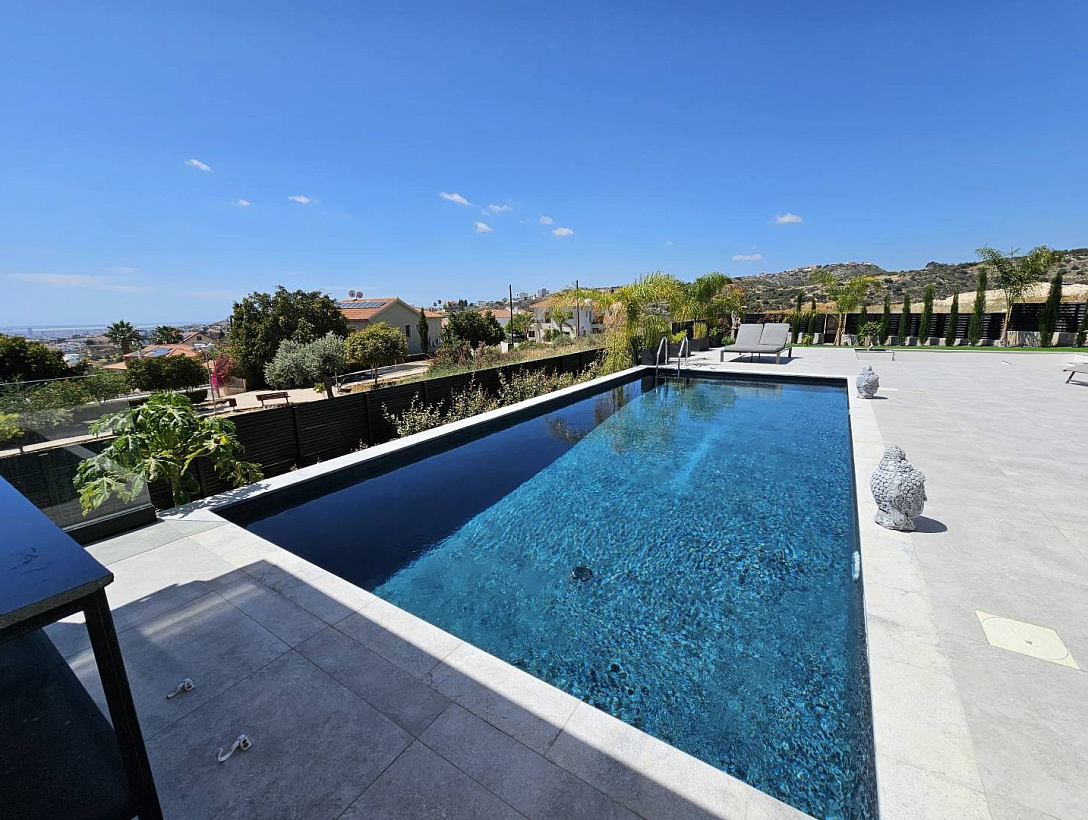 New villa in Limassol