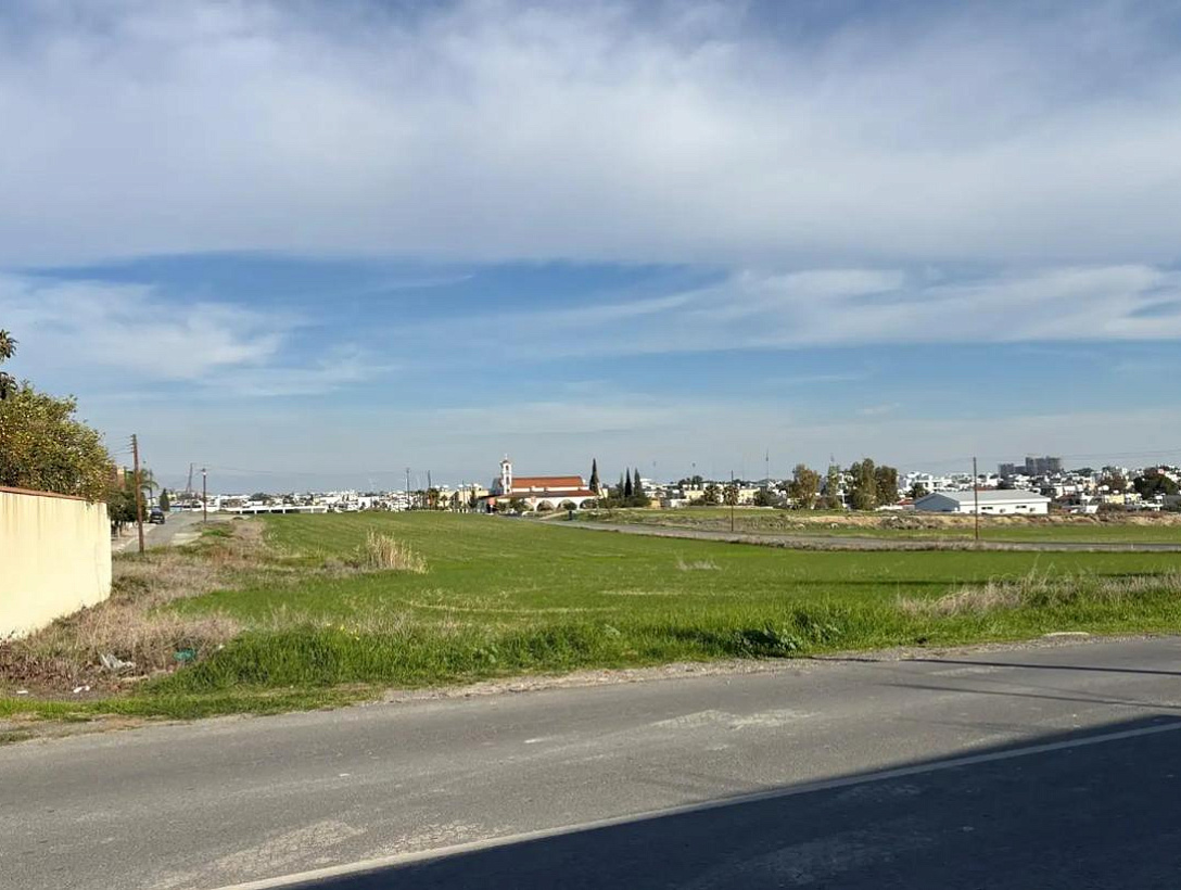Land in Larnaca