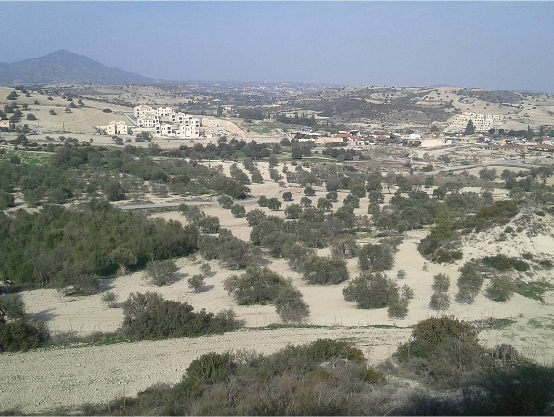 Land in Larnaca