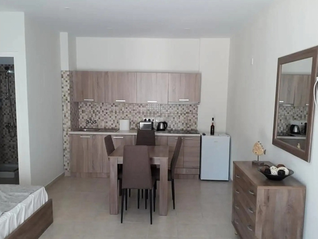 Отель в Ларнаке