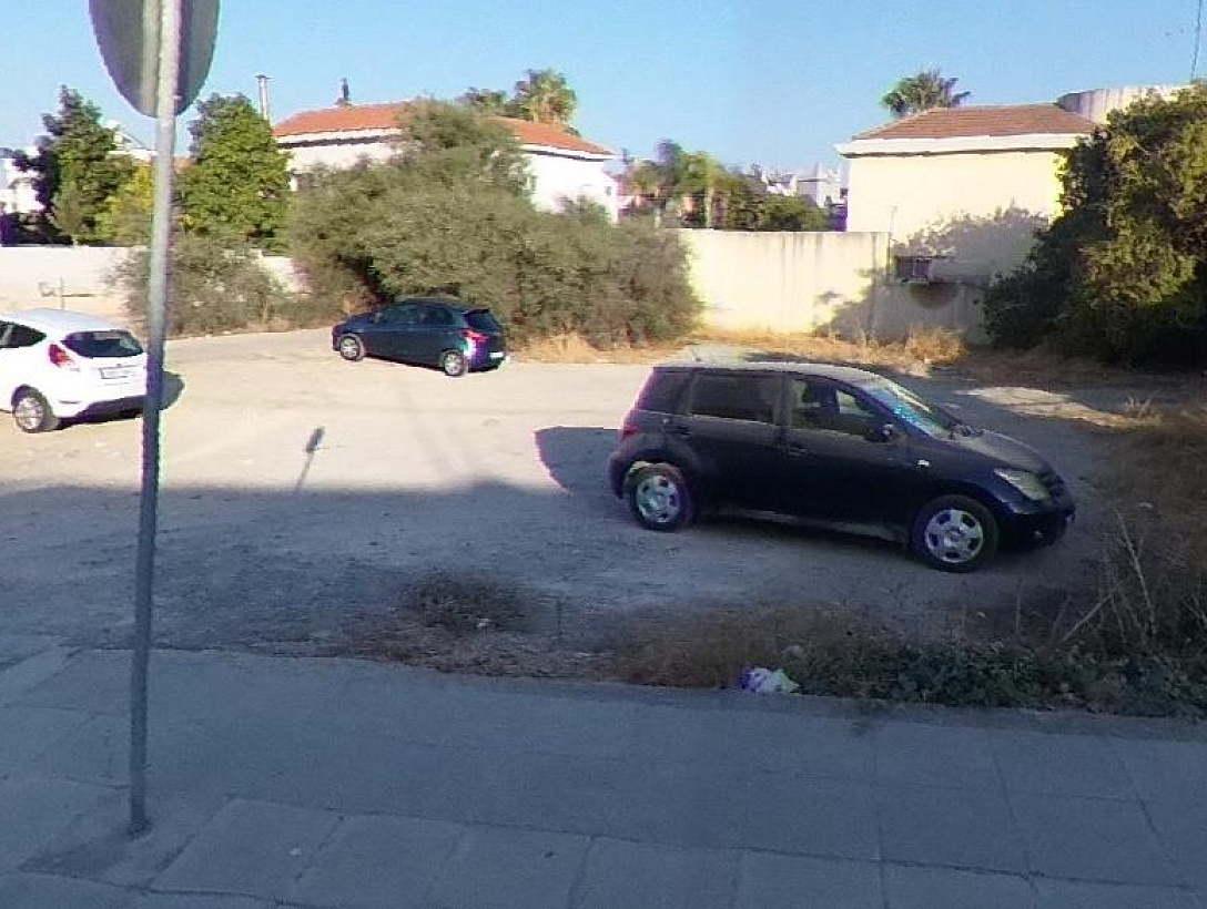 Земля в Лимассоле