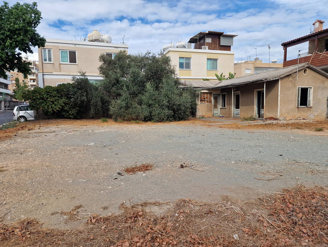 Land in Limassol