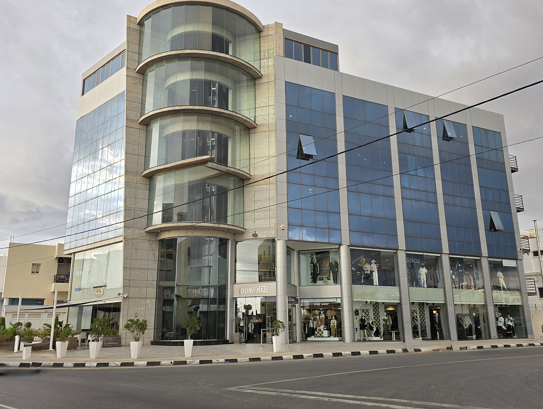 Коммерческое здание в Пафосе