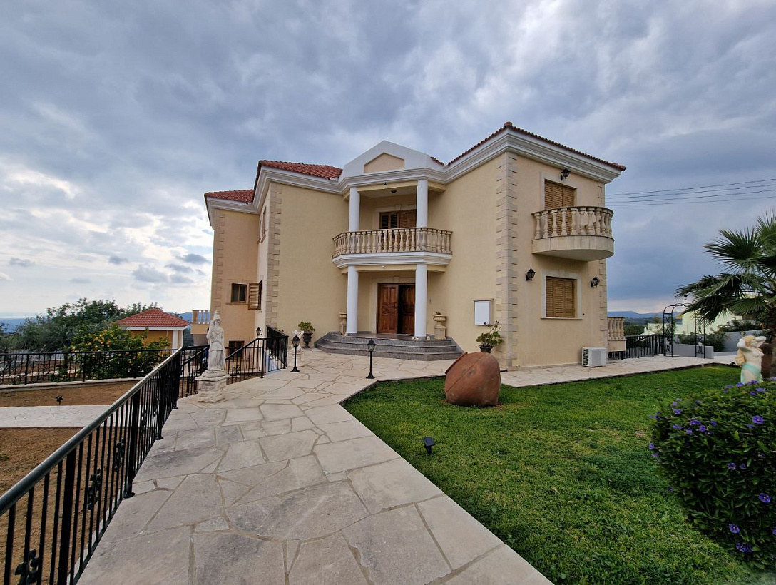 New villa in Limassol
