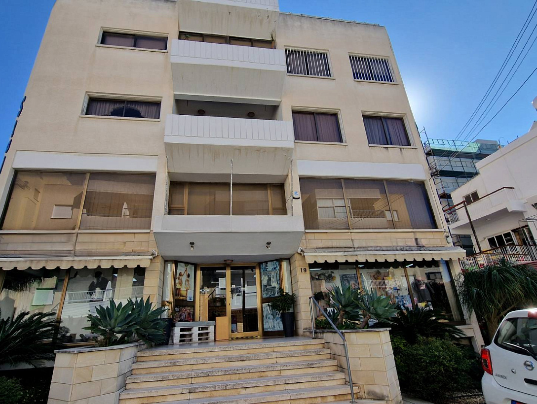 Hybrid commercial property in Limassol