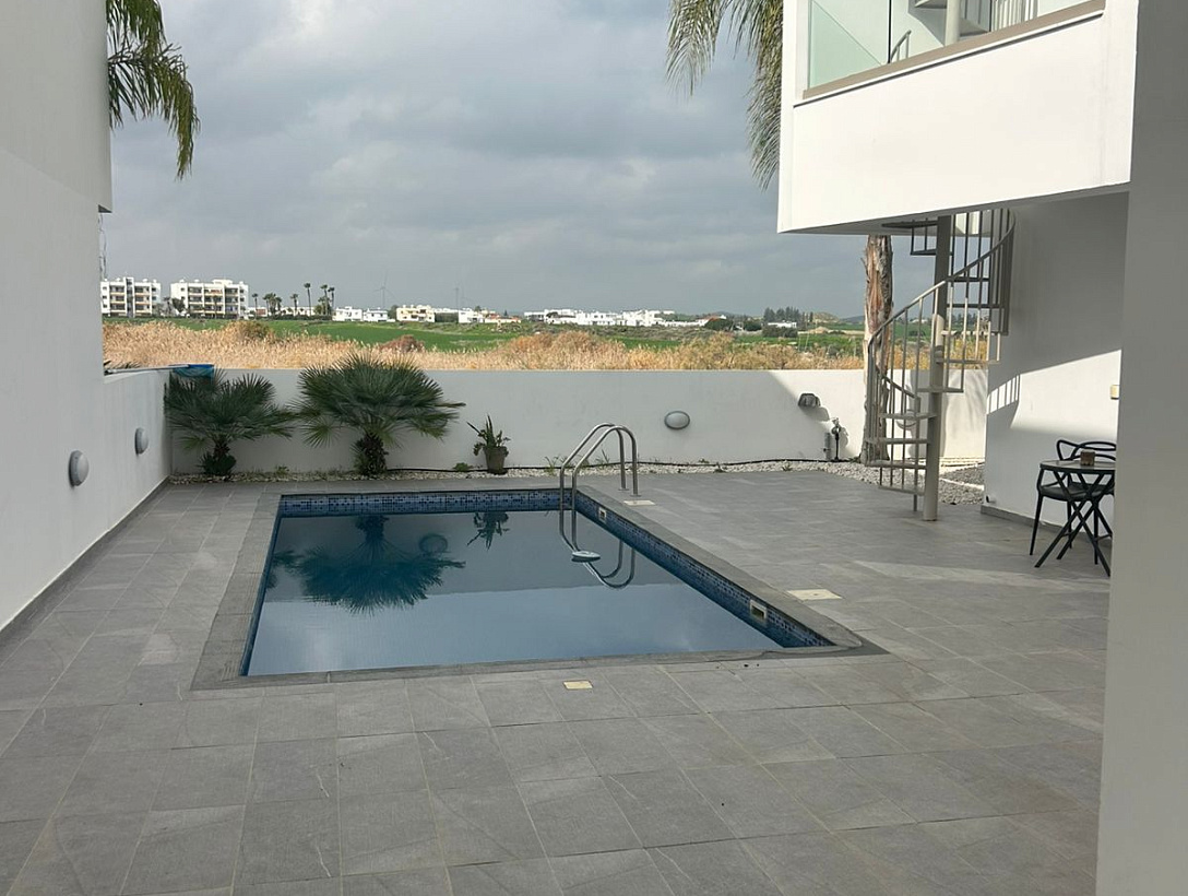 Company Acquisition Owning 4 Three-Bedroom Villas in Larnaca