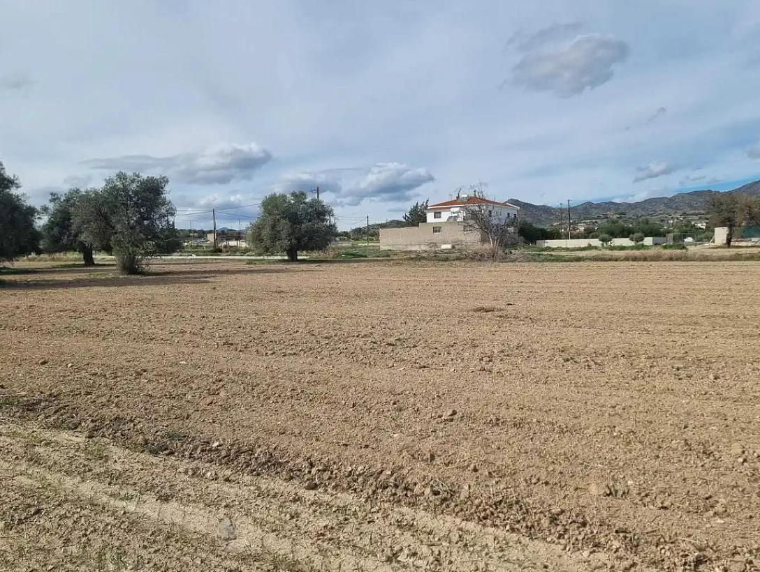 Land in Larnaca