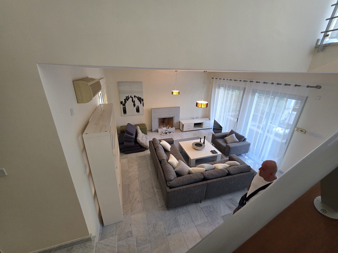 Photo 8