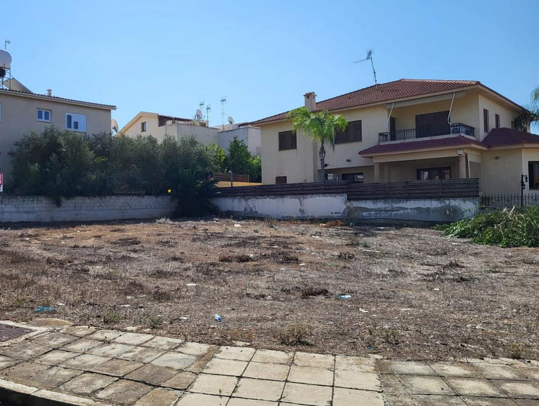 Земля в Никосии