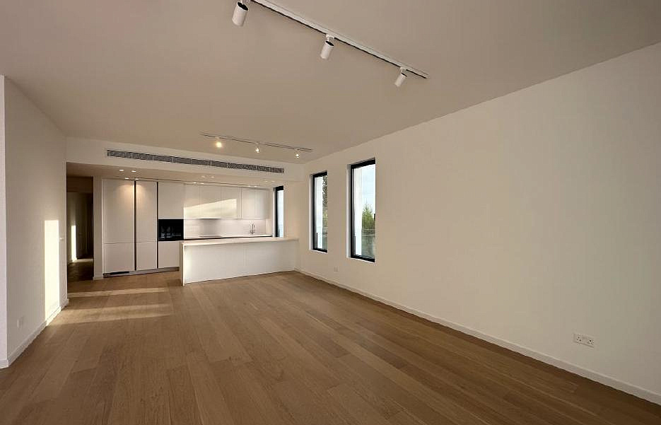 Apartment, 3 bedrooms — 2