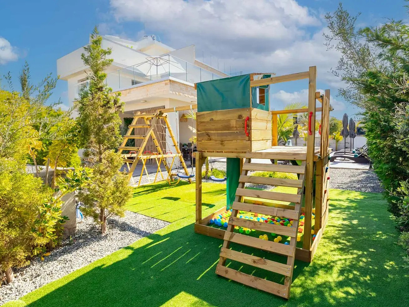 Villa, 4 bedrooms — 13