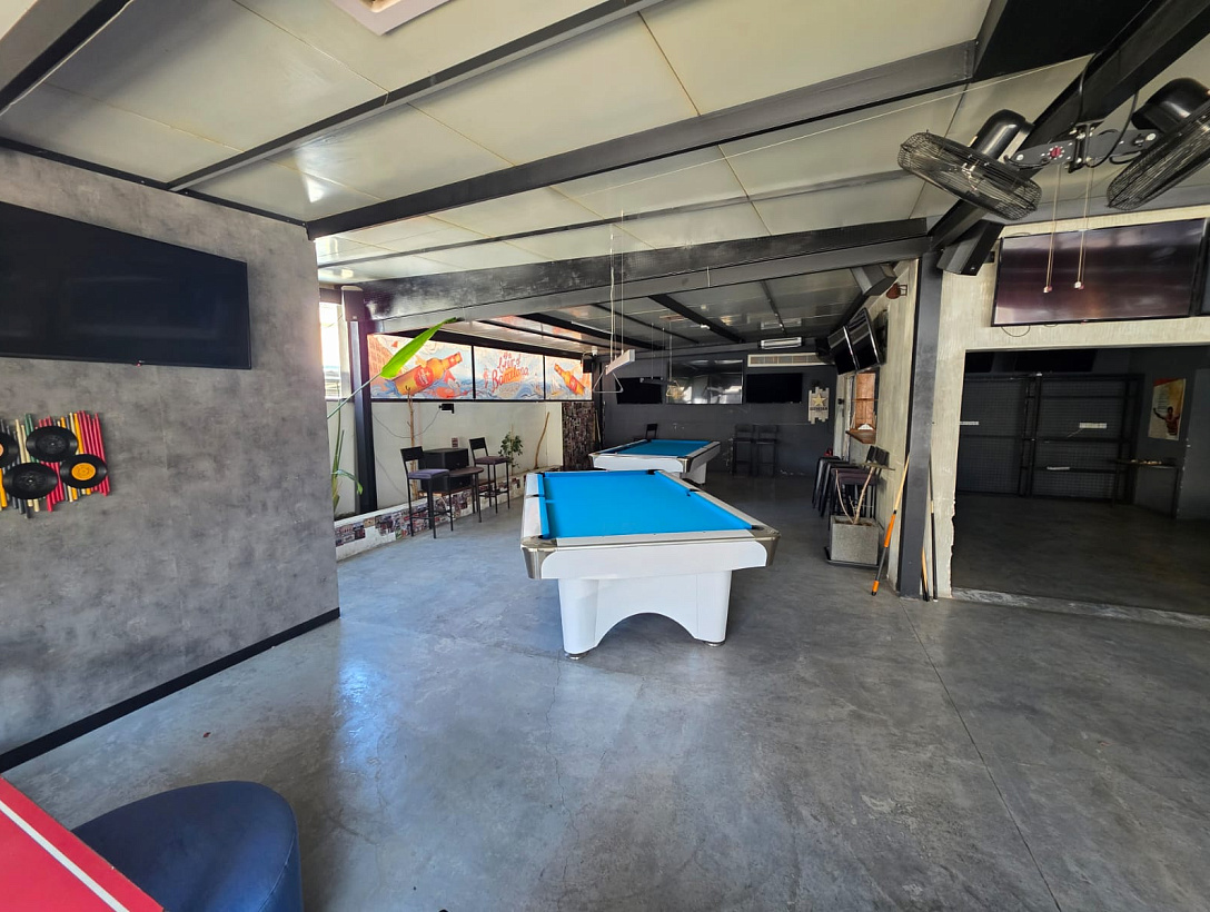 Полностью оборудованный бар и ресторанный бизнес в Лимассоле