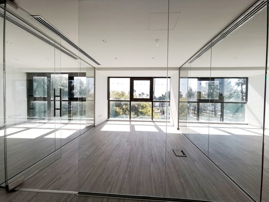 Офис на Кипре