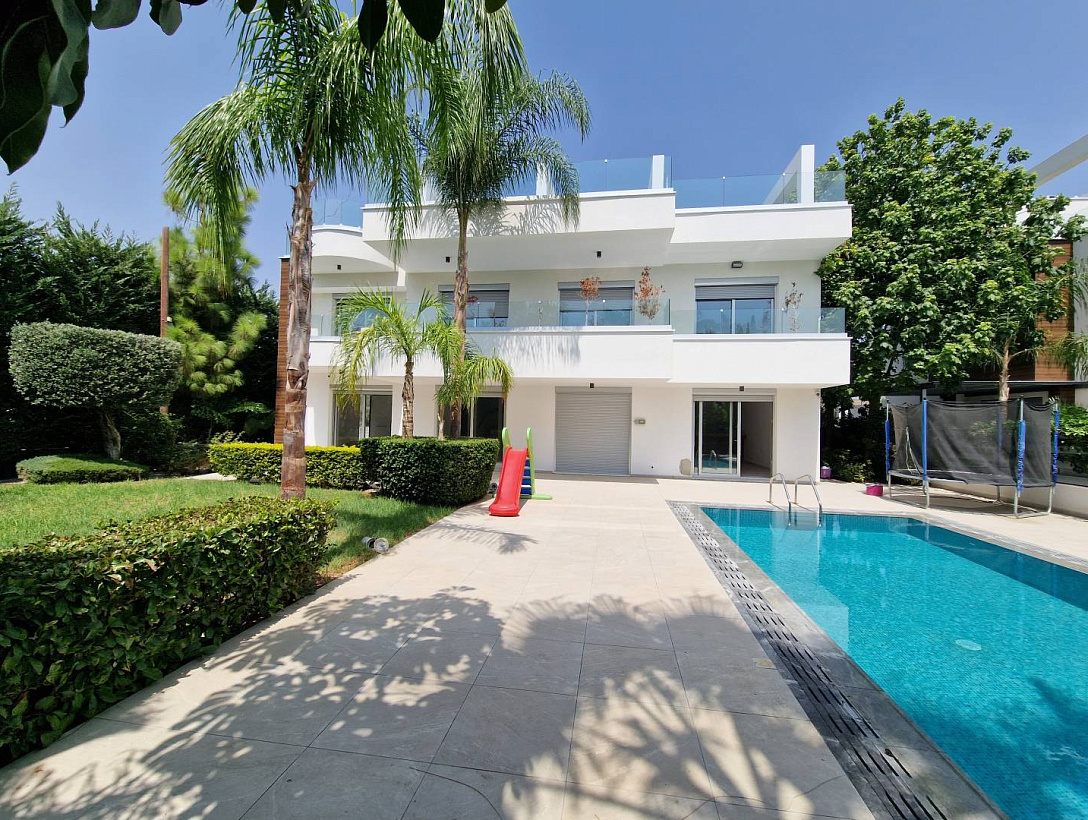 New villa in Limassol