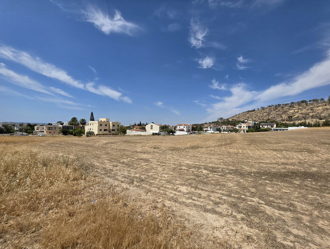 Land in Larnaca