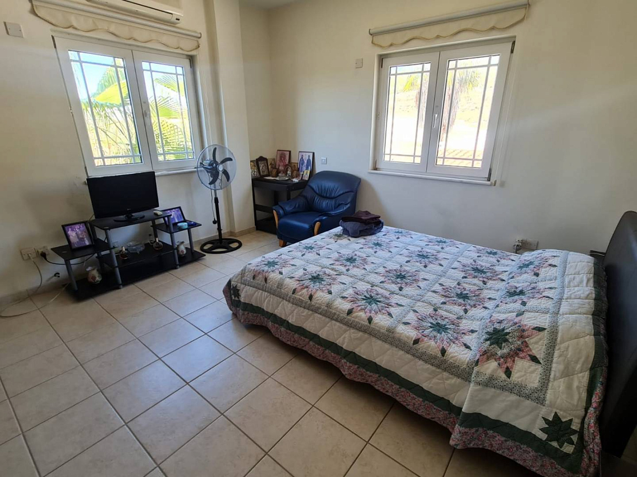 Photo 6