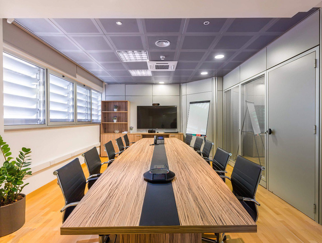 Офис на Кипре