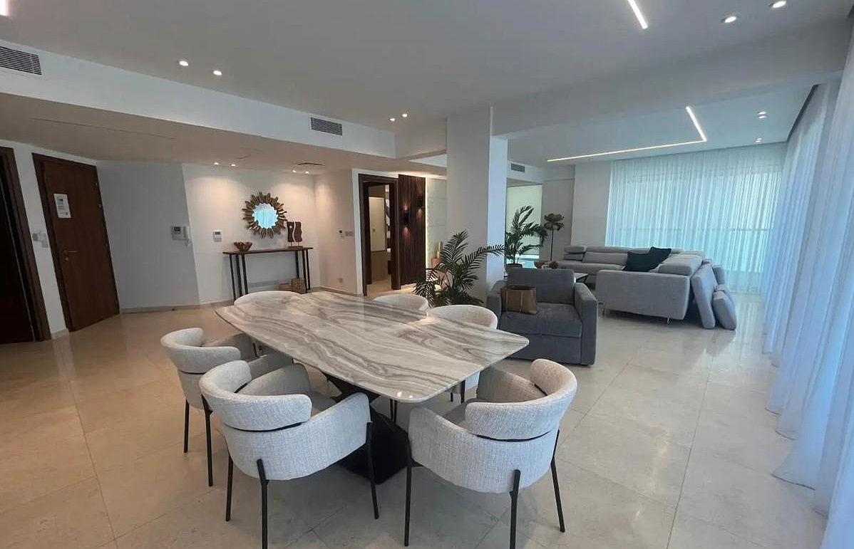 2-bedroom apartment in Finikoudes, Larnaca — 6