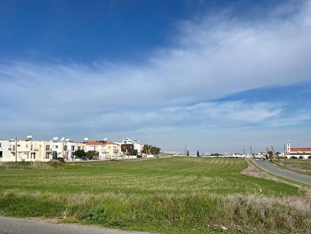 Land in Larnaca