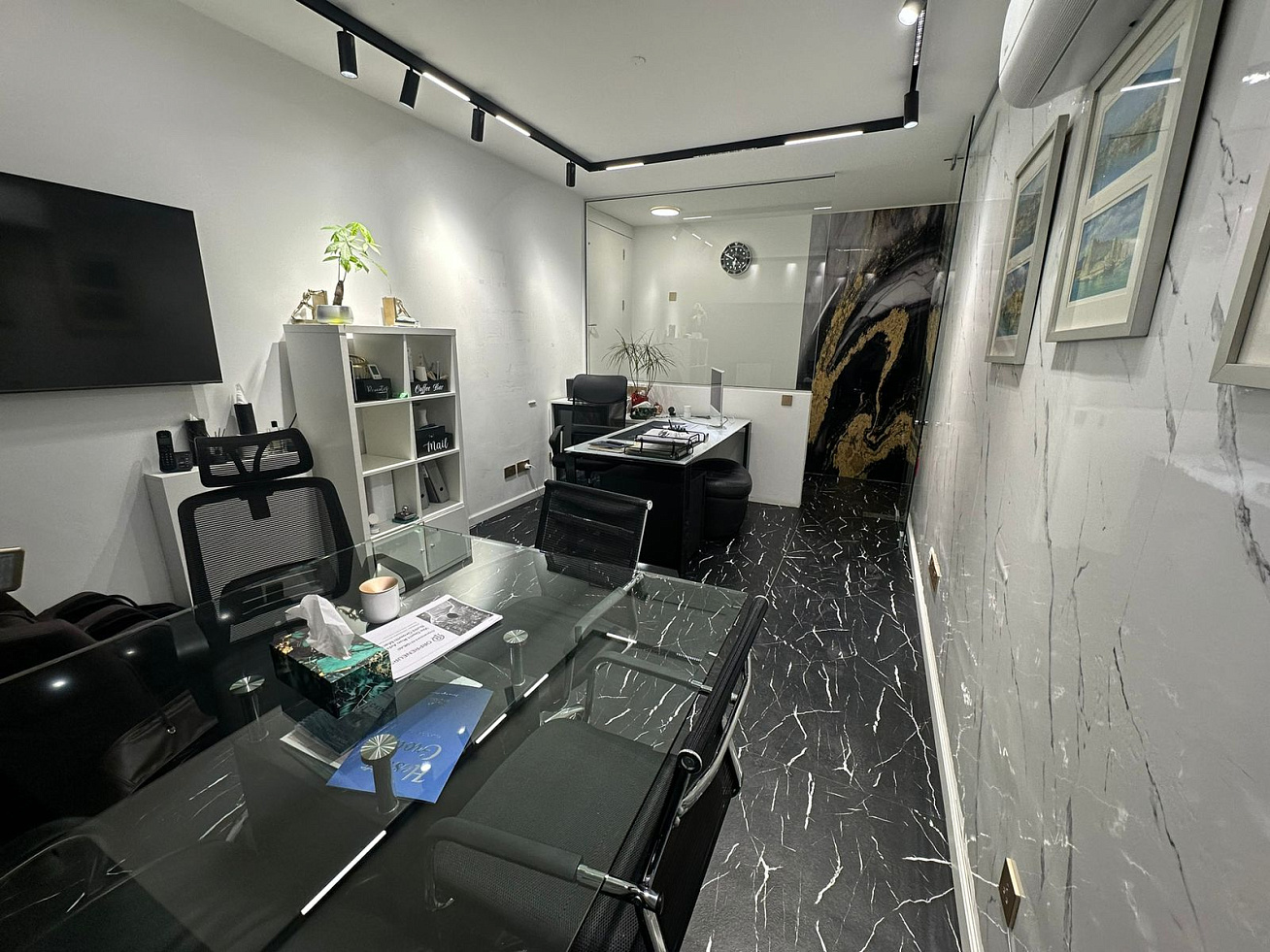 Photo 8