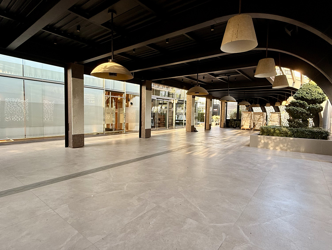 Коммерческое здание в Лимассоле